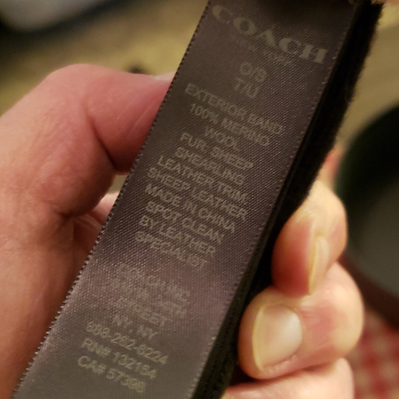 New Coach Penguin Shearling Leather Ear Muffs - Picture 7 of 12